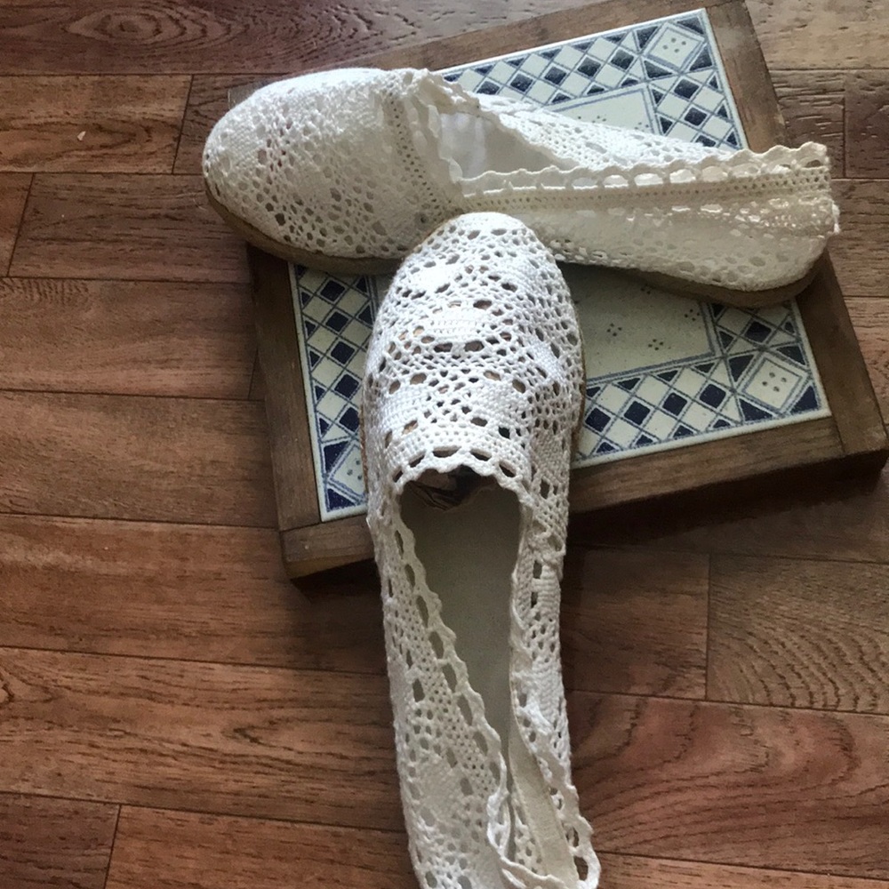 Cottons -knitted white shoes